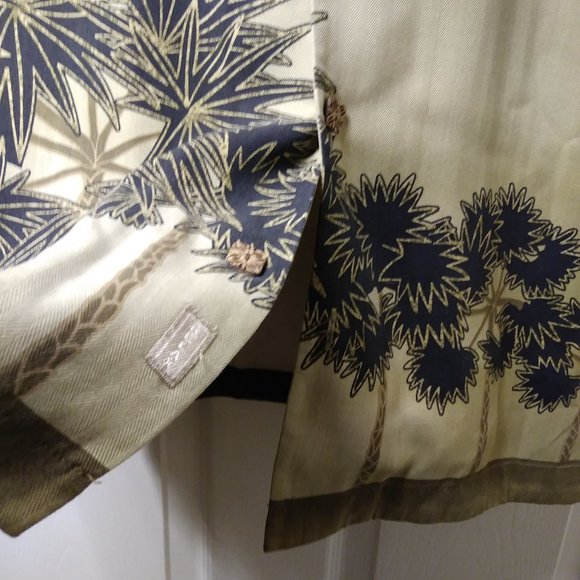 TOMMY BAHAMA TROPICAL HAWAIIAN SILK BUTTON DOWN - Picture 5 of 9